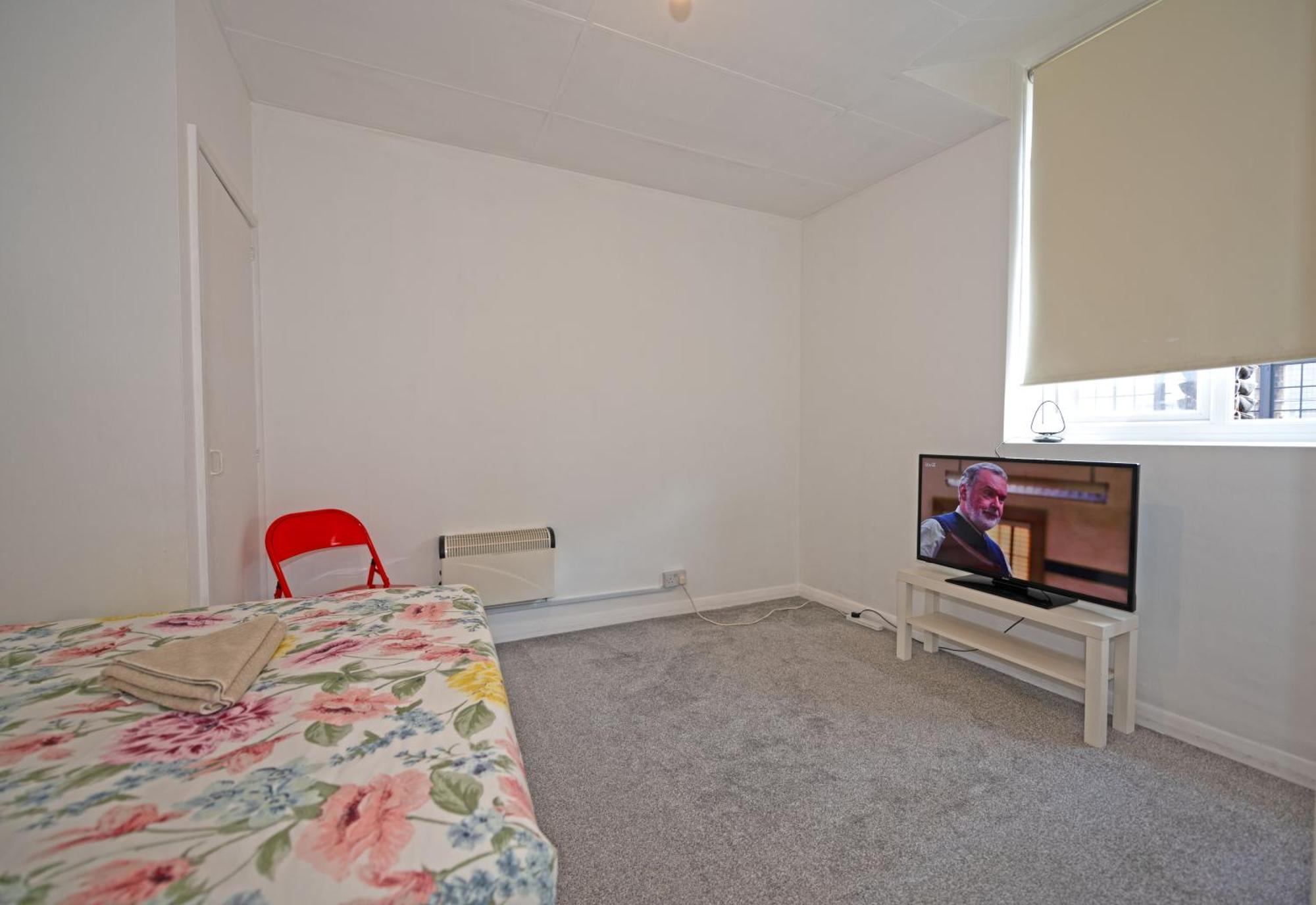 לונדון Flat In Clapham Budget Friendly Stay מראה חיצוני תמונה
